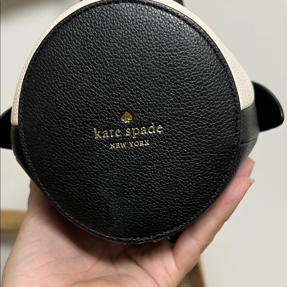 Kate Spade Morty the Penguin Crossbody Bag in Black and Cream NWOT - Picture 4 of 9